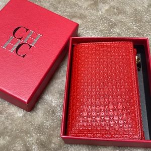 Carolina Herrera wallet gently used but in perfect condition like new 🤩